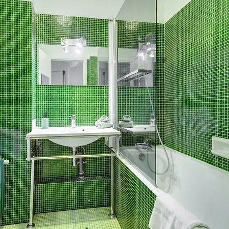 St Germain & Le Bon Marche With Balcony - Cityapartmentstay Appartamento Parigi